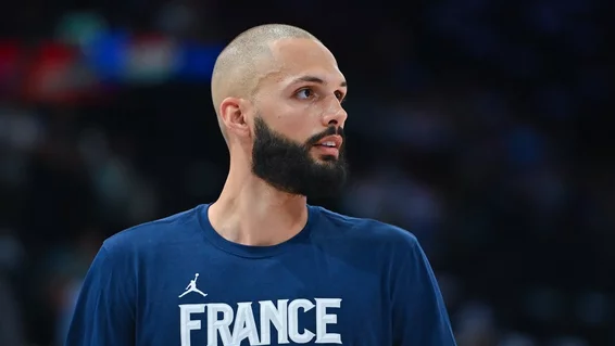 Evan Fournier a Taormina: la stella del basket Nba tra relax e allenamenti