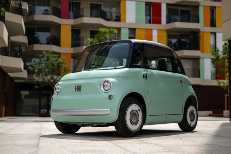 Fiat Topolino definisce la nuova mobilità urbana Fiat Topolino definisce la nuova mobilità urbana