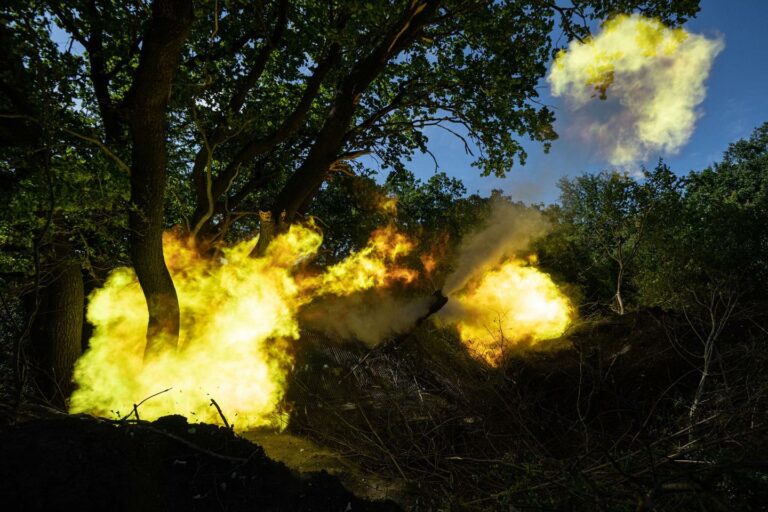 Bombe a grappolo in Ucraina, inferno ad un passo