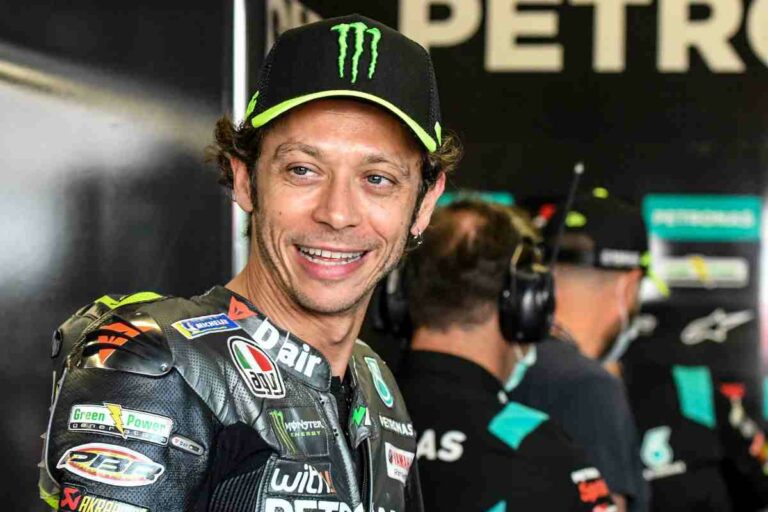 Valentino Rossi da leggenda: grande vittoria al Gt World Challenge Europe