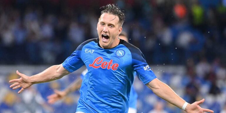L’Al Ahli vuole Zielinski: l’addio al Napoli è vicino