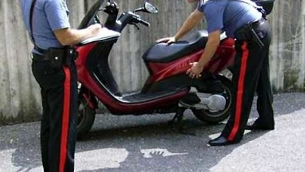 In motorino con la droga: Carabinieri arrestano a Naxos un 42enne