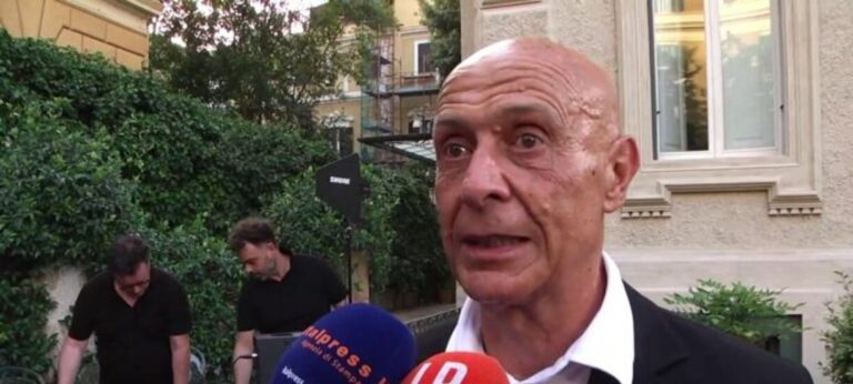 Minniti: “Fondamentale che il sistema Paese sia forte” Minniti: “Fondamentale che il sistema Paese sia forte”