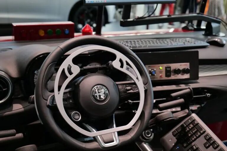 Stellantis, simulatore di guida dedicato alle persone con disabilità