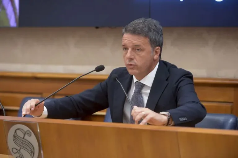 Riforme, Renzi: “Firmo per elezione diretta premier, governo fa melina”