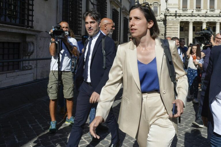 Salario minimo, Schlein: “Il Governo non ha le idee chiare”