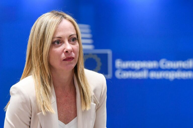 Meloni: “Sulle banche ho deciso io, non temo un autunno caldo”