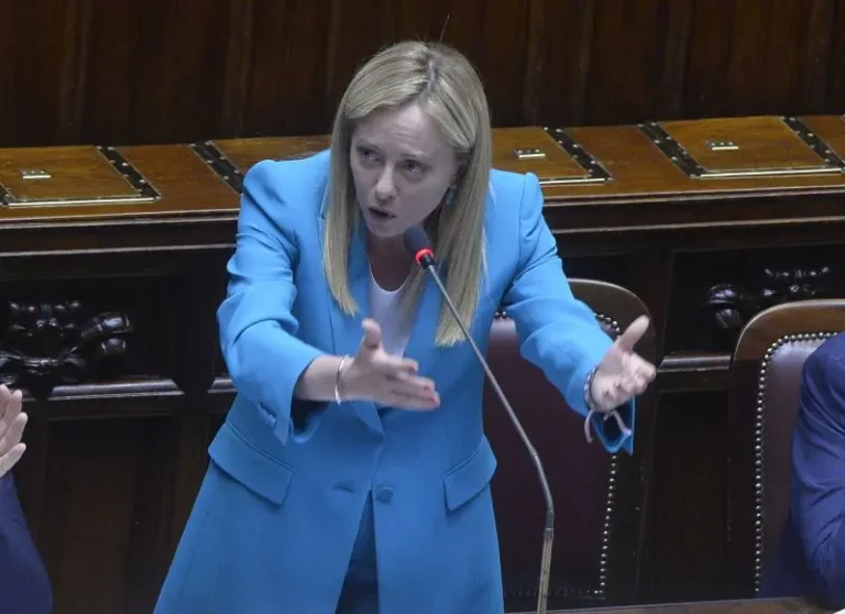Meloni: “Palazzo Chigi? Come stare sull’ottovolante 24 ore su 24”