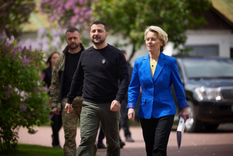 Ue-Ucraina, von der Leyen: “Incontro produttivo con Zelensky ad Atene”