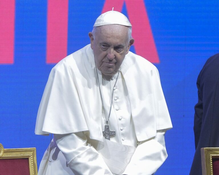 Papa: “Non dimentichiamo la martoriata Ucraina”