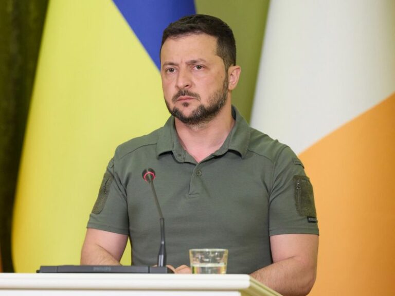 Zelensky: “Prigozhin? Noi non c’entriamo, tutti sanno chi è stato”