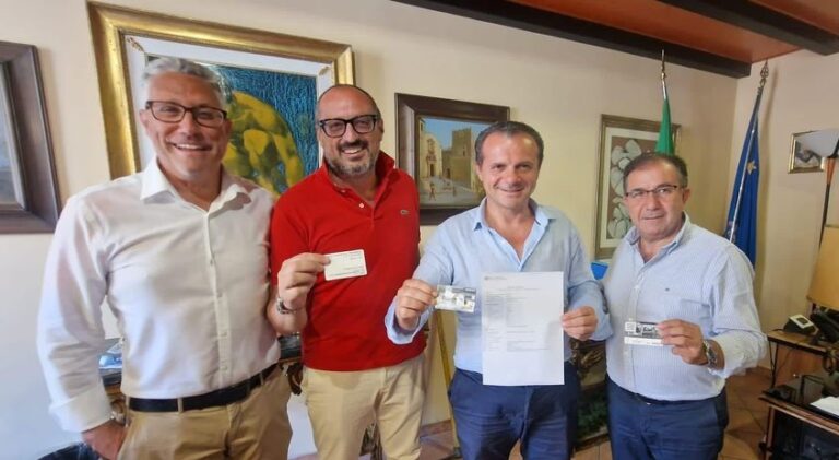 De Luca: “Via 500 pass gratuiti all’Asm. Basta discriminazioni”
