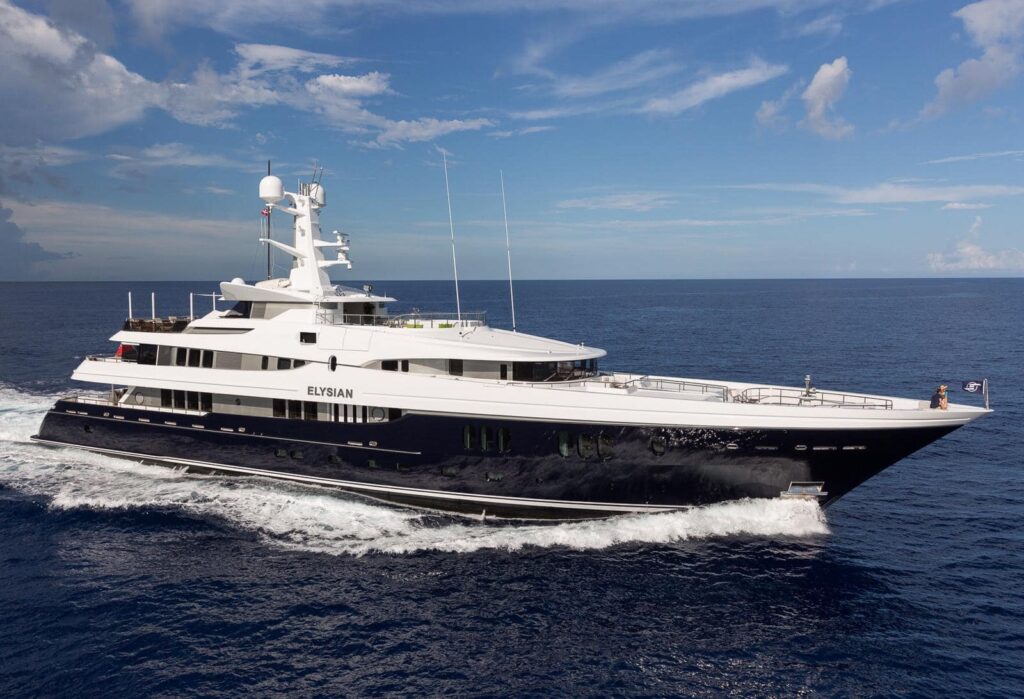 Il miliardario americano John Henry in vacanza a Taormina 1 Elysian