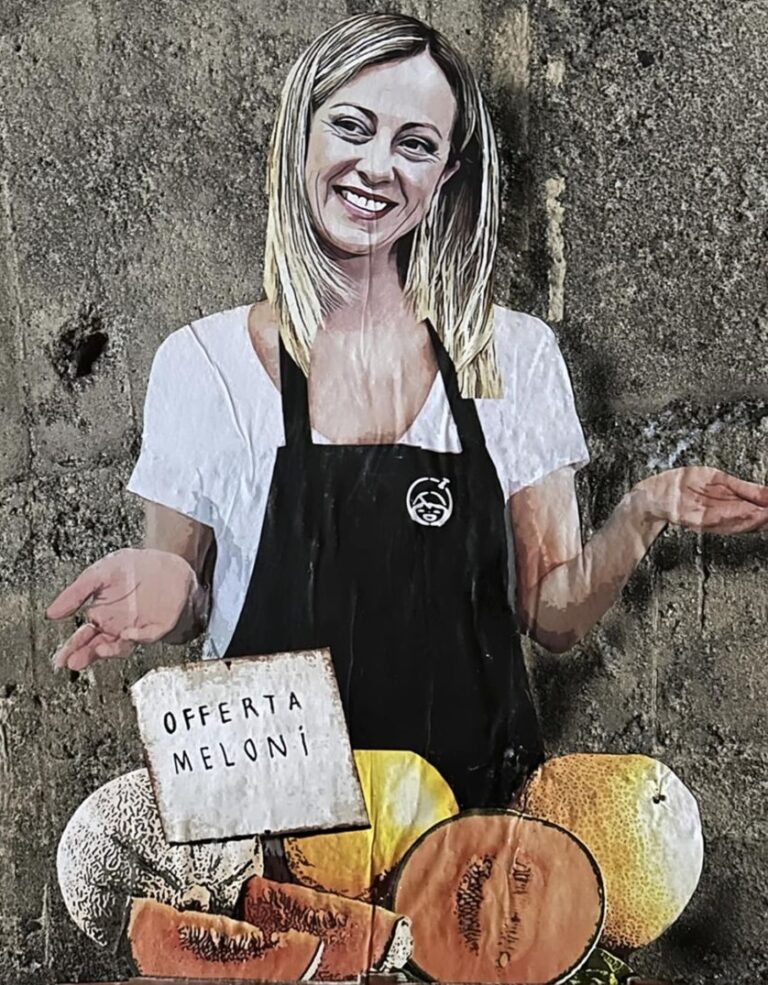 “Offerta Meloni”: TvBoy torna a Taormina con un murale sul premier