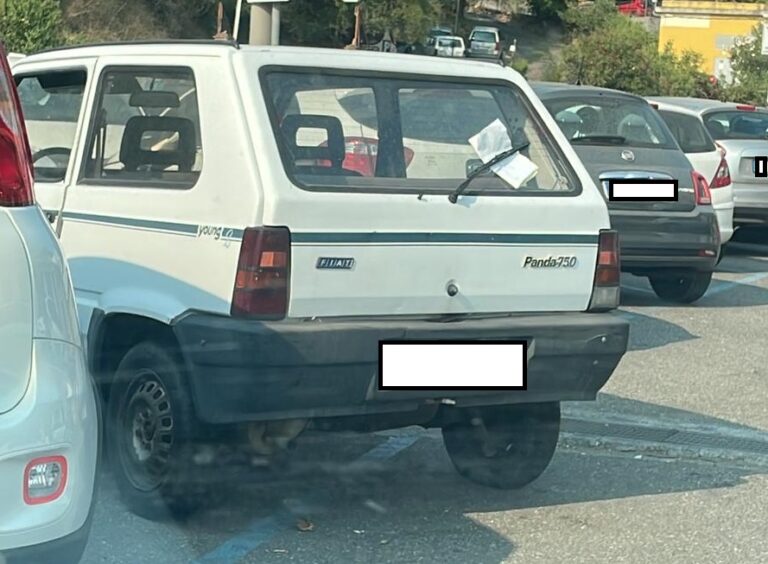 Al mare a Taormina con l’auto rubata a Fiumefreddo