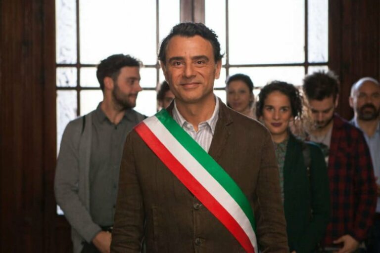 De Luca tra Monza e Bruxelles, l’opposizione: “Farà la fine di Natoli”