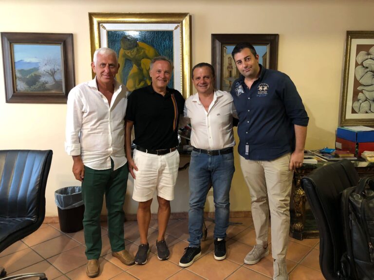 De Luca incontra l’ad del Casinò Lugano: “Obiettivo importante per Taormina” De Luca incontra l’ad del Casinò Lugano: “Obiettivo importante per Taormina”