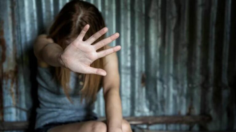Stupri, sondaggio choc: c’è chi “giustifica” le bestie