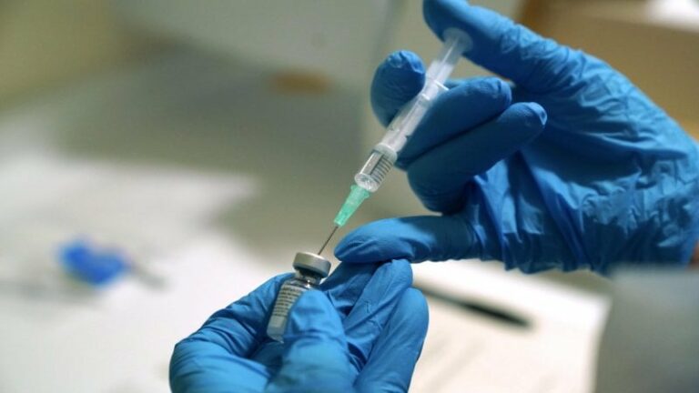 L’UE autorizza il primo vaccino contro il virus sinciziale