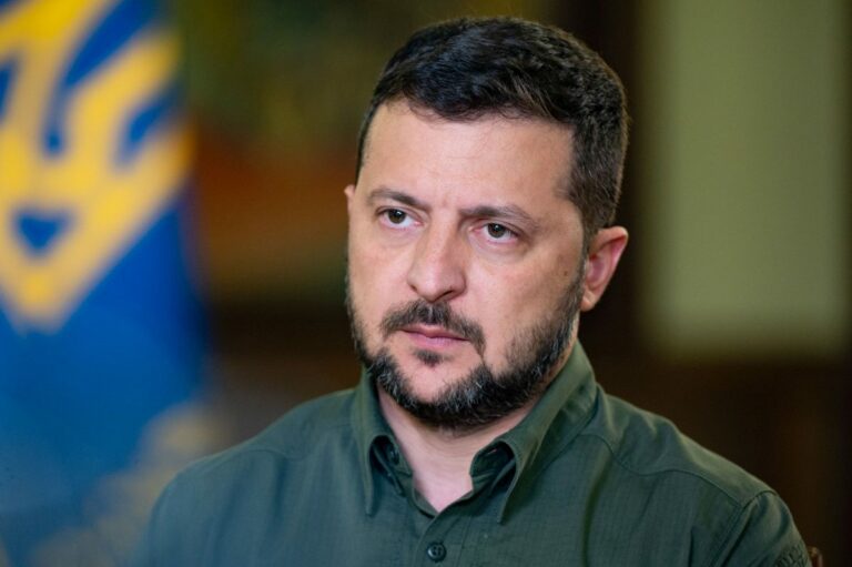 Ucraina, Zelensky: “Senza Crimea e Donbass non c’è pace sostenibile” Ucraina, Zelensky: “Senza Crimea e Donbass non c’è pace sostenibile”