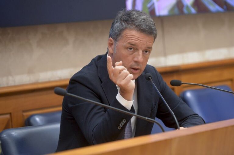 Manovra, Renzi: “Mancano 30 miliardi, governo abbassi le tasse”
