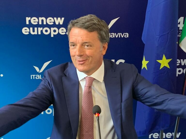 Renzi: “Mi candido al Parlamento Europeo con il Centro”