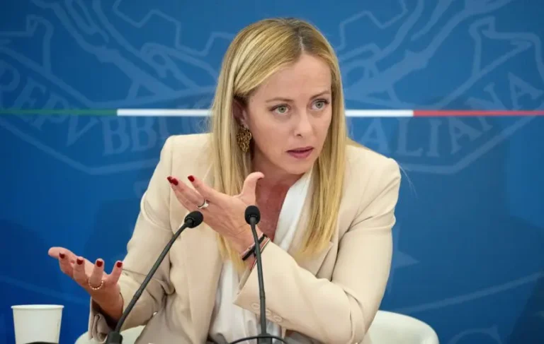 Meloni: “Libertà è coniugare lavoro e maternità senza dover scegliere”