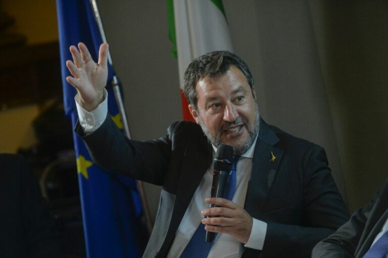 Salvini: “Mandare a casa i socialisti l’unico modo per cambiare l’Europa”