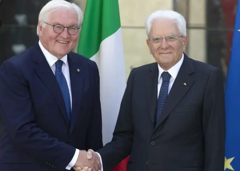 Migranti, Mattarella: “No a provvedimenti tampone. Serve una visione del futuro coraggiosa”