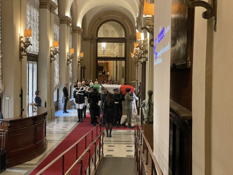 L’addio a Napolitano, il figlio Giulio: “Per lui politica era cosa seria”