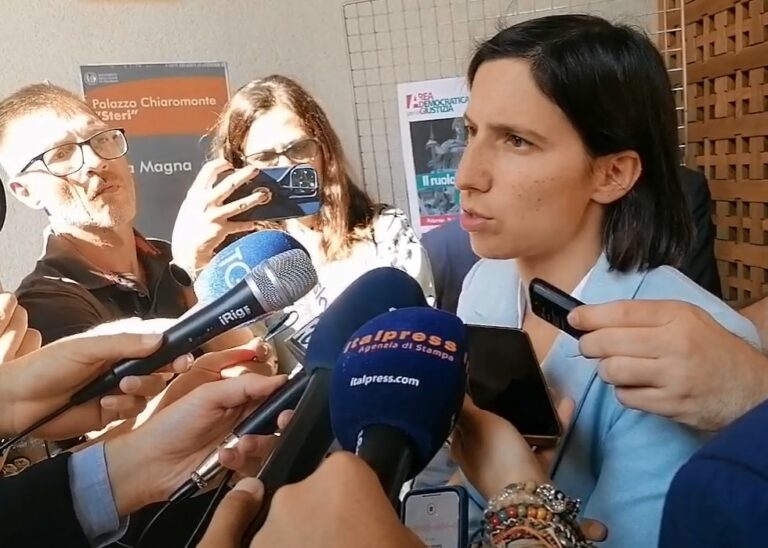 Schlein: “C’è bisogno di investimenti sulla sanità, via limiti alle assunzioni”