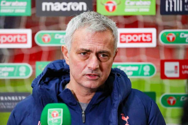 Mourinho non ci sta: “Non sono il problema della Roma”