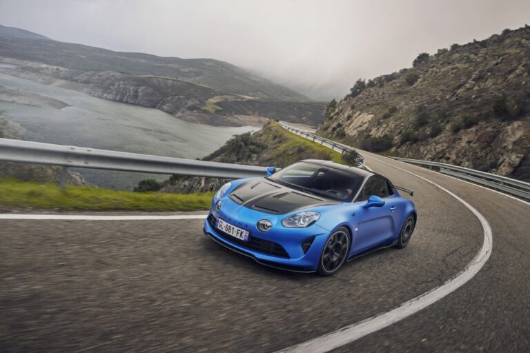 Nuova Alpine A110 R, espressione di performance e sportività Nuova Alpine A110 R, espressione di performance e sportività