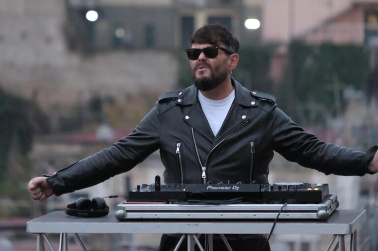 Morto a 47 anni Frank Carpentieri, il dj di Made in Sud Morto a 47 anni Frank Carpentieri, il dj di Made in Sud