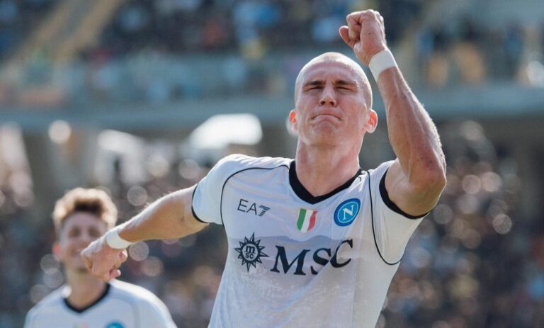 Lecce-Napoli 0-4, show dei campioni