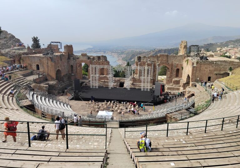 Dall’Emilia a Taormina, 25 viaggiatori entusiasti: “Città unica, che emozione”