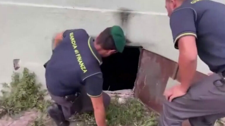 Nuovo blitz a Caivano, sequestrate armi e droga