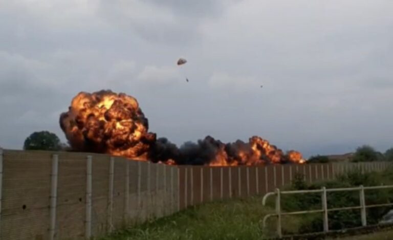 Aereo Frecce Tricolori si schianta, rilievi in corso