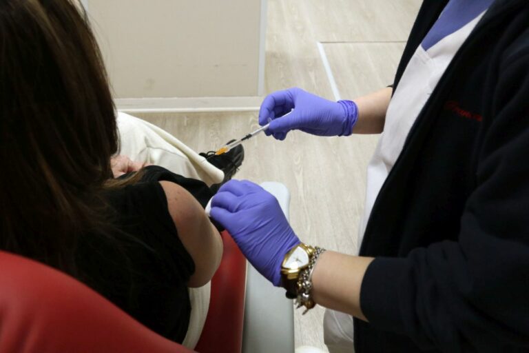 Covid, Mantovani: “Nobel a scienziati Rna mette a tacere i No-Vax”