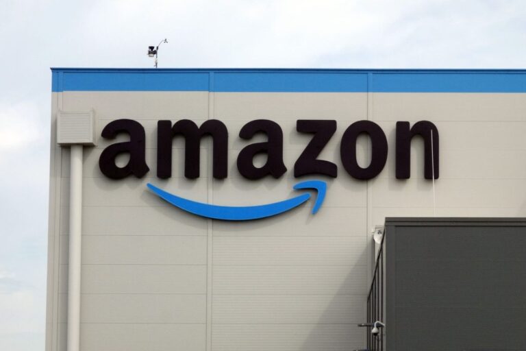 Black Friday, lavoratori Amazon in sciopero in 30 Paesi