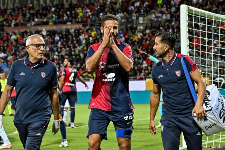 Rimonta Cagliari, 4-3 al Frosinone con super Pavoletti Rimonta Cagliari, 4-3 al Frosinone con super Pavoletti