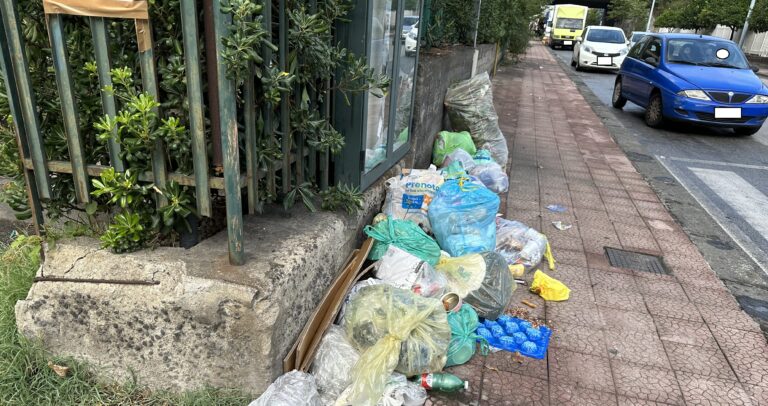 La raccolta rifiuti a Taormina è come l’Enigmista di Gotham