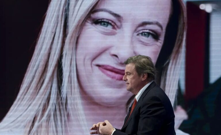 Calenda-Meloni, pazza idea: escono allo scoperto?