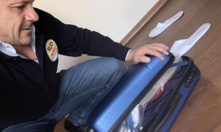 De Luca rientra a Taormina e mette nel “mirino” l’opposizione