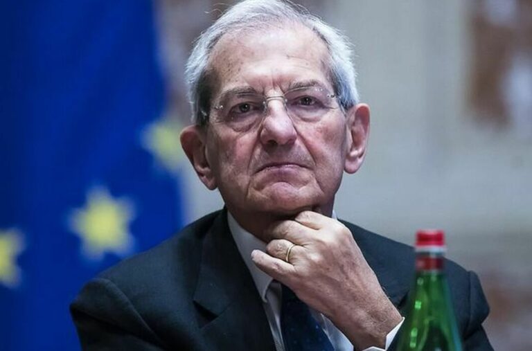 Caso Apostolico, ha ragione Violante: “Non si va ai cortei”