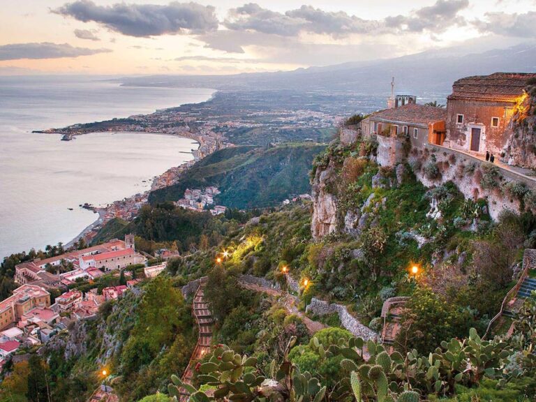 Turismo, 4 milioni per i cammini religiosi: Taormina rilancia la sfida?