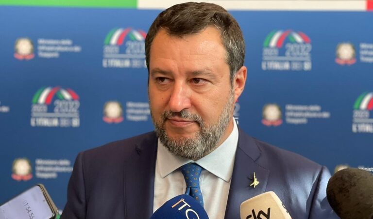 Salvini: “Carcere per reati contro gli animali, basta impunità”