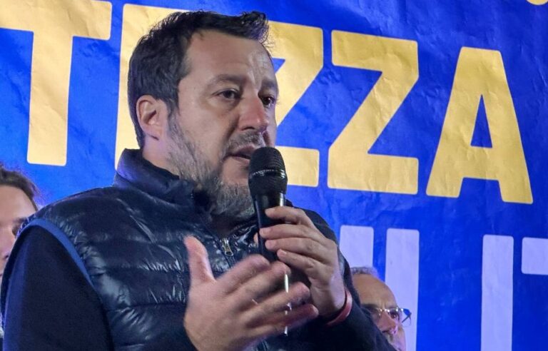 Salvini: “Scioperare è legittimo ma non si può fermare il Paese”