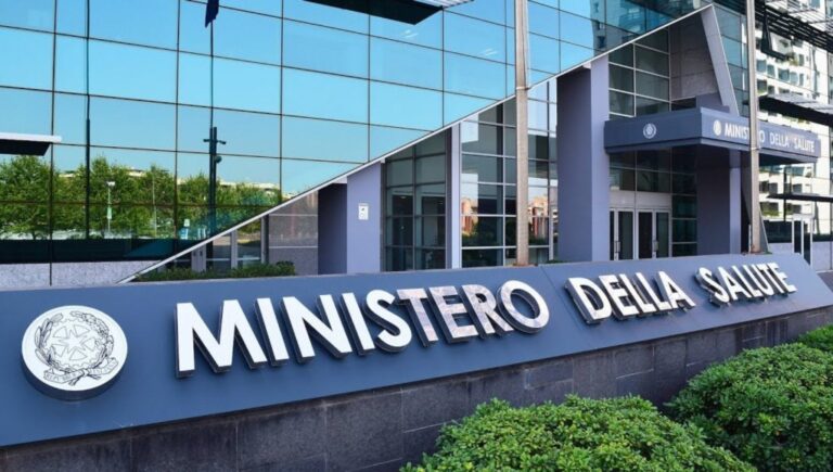 Manovra, oltre 11 mld in più in tre anni per la sanità