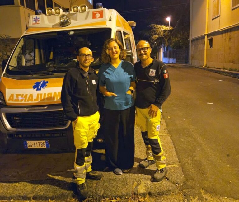 Parto in ambulanza nel catanese, encomio Seus a soccorritori 118